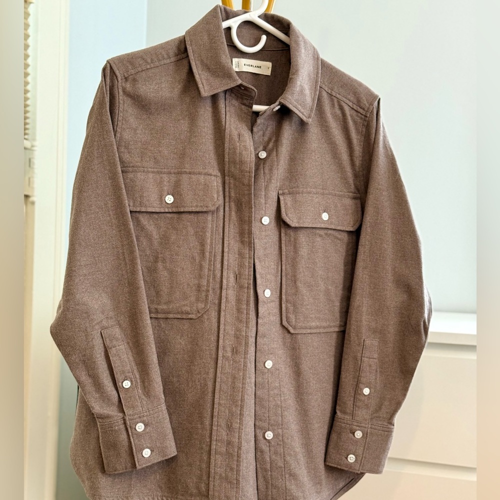 Everlane Women’s Mushroom Brown Overshirt - Picture 2 of 5